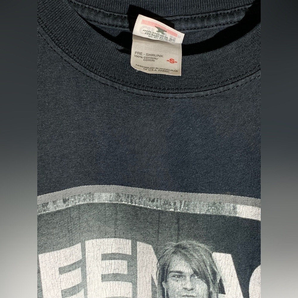 2002 Kurt Cobain T Shirt
Teenage Memorial Graphic
Nirvana Tee By End Of Music - Picture 6 of 9